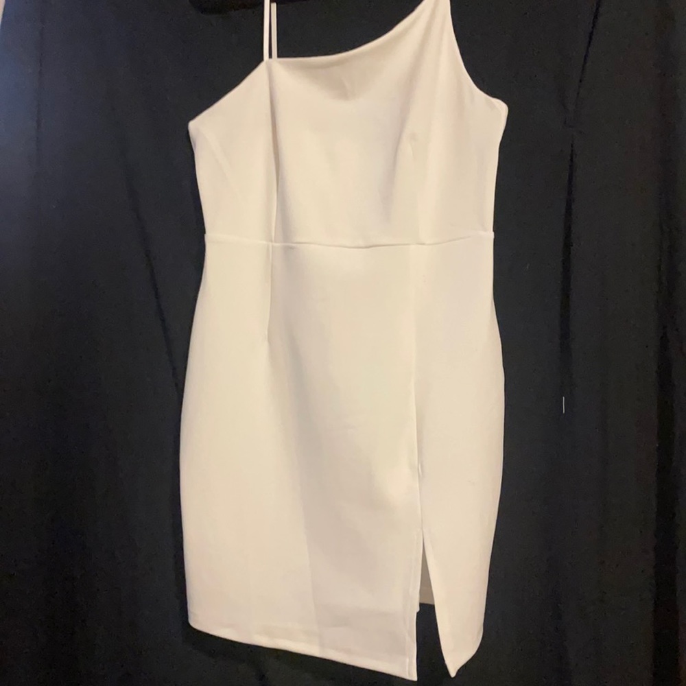 Flirty cocktail dress! Never worn!